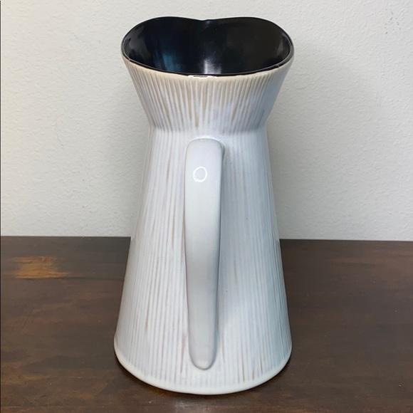 Gibson white Pitcher - Picture 4 of 9